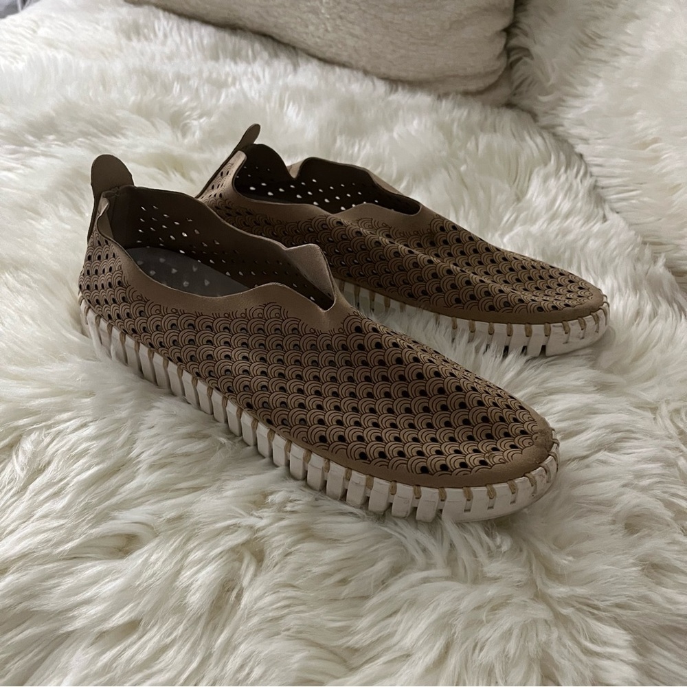 Ilse Jacobsen Hornbak Tulip Tan Slip On Perforated Shoes 40